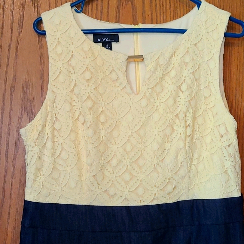 Dress - Picture 2 of 5
